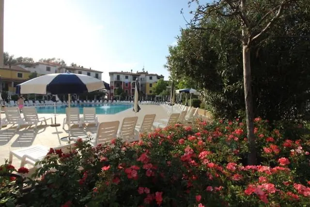 Villaggio Sant'andrea Апартаменты *